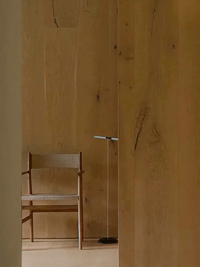 Ramulus in the Dinesen apartment at 144 Vanderbilt, Brooklyn
